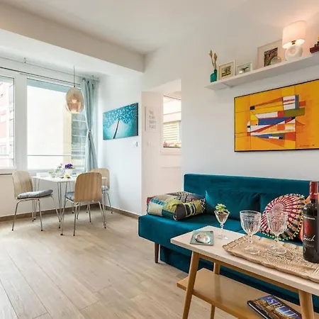 Brand New 1br Near Central Station, Old Town, Beach - 3 Minute Walking Appartamento Spalato