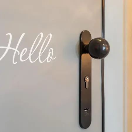 Brand New 1br Near Central Station, Old Town, Beach - 3 Minute Walking * Split