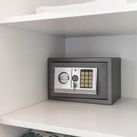 Daire Brand New 1br Near Central Station, Old Town, Beach - 3 Minute Walking Split