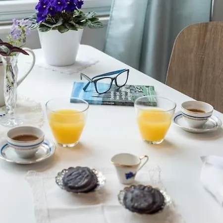 Brand New 1br Near Central Station, Old Town, Beach - 3 Minute Walking